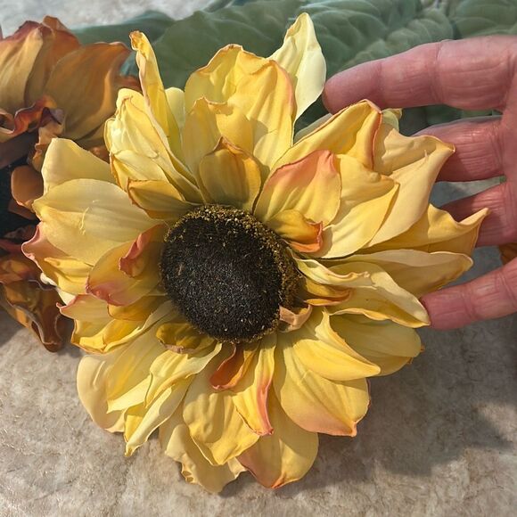 Sunflower Sprays - Picture 2 of 5